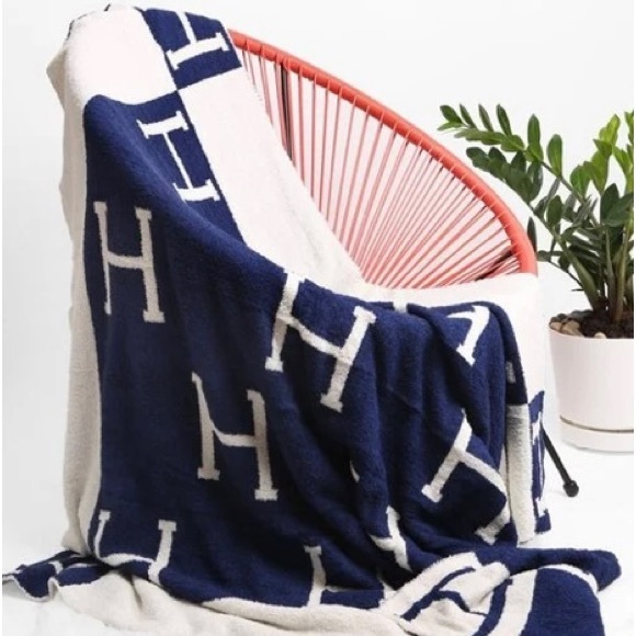 Orange Blanket slippers combo - Picture 8 of 9